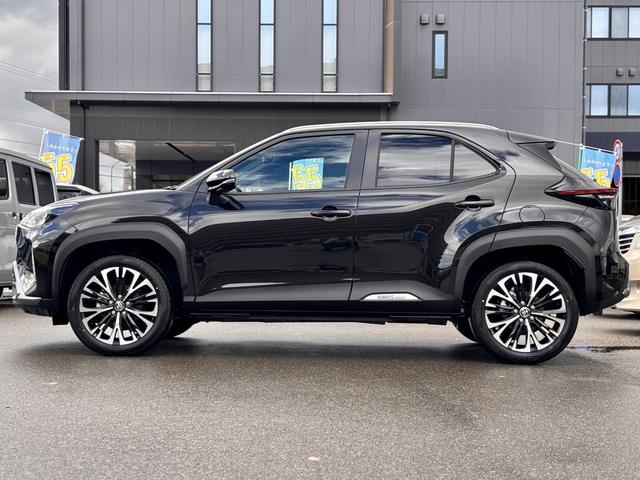 ヤリスクロス ハイブリッドZ アドベンチャー トヨタチームメイト 寒冷地仕様 8インチディスプレイオーディオ パノラマモニター ステアリングヒーター パワーシート ルーフレール LEDライト(8枚目)