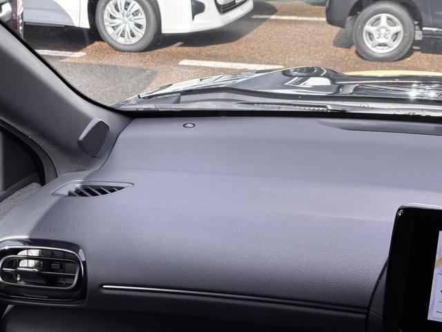 ヤリスクロス ハイブリッドZ アドベンチャー トヨタチームメイト 寒冷地仕様 8インチディスプレイオーディオ パノラマモニター ステアリングヒーター パワーシート ルーフレール LEDライト(14枚目)