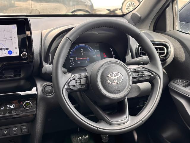 ヤリスクロス ハイブリッドZ アドベンチャー トヨタチームメイト 寒冷地仕様 8インチディスプレイオーディオ パノラマモニター ステアリングヒーター パワーシート ルーフレール LEDライト(16枚目)