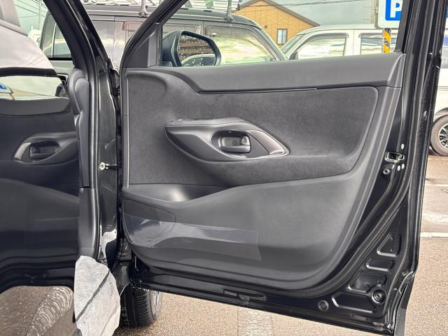 ヤリスクロス ハイブリッドZ アドベンチャー トヨタチームメイト 寒冷地仕様 8インチディスプレイオーディオ パノラマモニター ステアリングヒーター パワーシート ルーフレール LEDライト(35枚目)