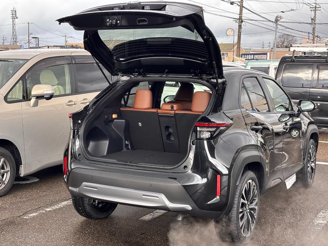 ヤリスクロス ハイブリッドZ アドベンチャー トヨタチームメイト 寒冷地仕様 8インチディスプレイオーディオ パノラマモニター ステアリングヒーター パワーシート ルーフレール LEDライト(45枚目)