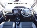 アクア クロスオーバー　グラム　ハーフレザーシート　ナビ　バックカメラ　コーナーセンサー　ＥＴＣ　ＬＥＤヘッドライト　テレビ　ＤＶＤ　Ｂｌｕｅｔｏｏｔｈ（5枚目）