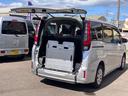 Ｘ　４ＷＤ　スロープ　タイプ１　福祉車両　車いす２人　ニールダウン　後退防止ベルト　車いす電動固定装置（59枚目）