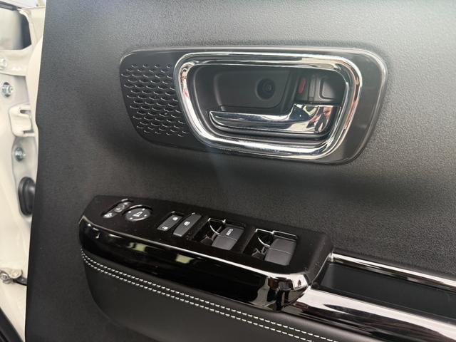 N-BOXカスタム ターボコーディネートスタイル ドラレコ エンジンスターター シートヒーター アップルカープレイ 両側パワースライドドア バックモニター レーダクルーズ オートライト オートホールド スペアキー 社外AW 衝突軽減ブレーキ ETC(16枚目)