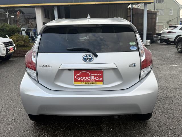 アクア Ｓ　ＥＴＣ　ドライブレコーダー　スマートキー　バックモニター　ナビ（Ｂｌｕｅｔｏｏｔｈオーディオ・フルセグテレビ・Ｂｌｕ－ｒａｙ）　オートライト　横滑り防止装置　ＡＢＳ　電動格納ミラー　盗難防止装置（3枚目）