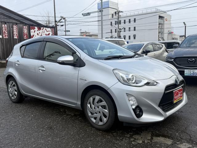 アクア Ｓ　ＥＴＣ　ドライブレコーダー　スマートキー　バックモニター　ナビ（Ｂｌｕｅｔｏｏｔｈオーディオ・フルセグテレビ・Ｂｌｕ－ｒａｙ）　オートライト　横滑り防止装置　ＡＢＳ　電動格納ミラー　盗難防止装置（6枚目）