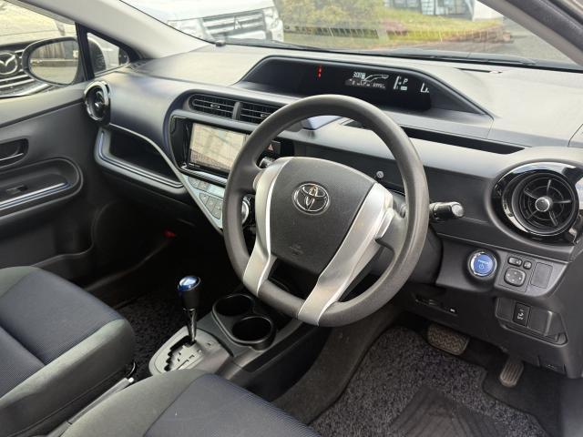 アクア Ｓ　ＥＴＣ　ドライブレコーダー　スマートキー　バックモニター　ナビ（Ｂｌｕｅｔｏｏｔｈオーディオ・フルセグテレビ・Ｂｌｕ－ｒａｙ）　オートライト　横滑り防止装置　ＡＢＳ　電動格納ミラー　盗難防止装置（15枚目）