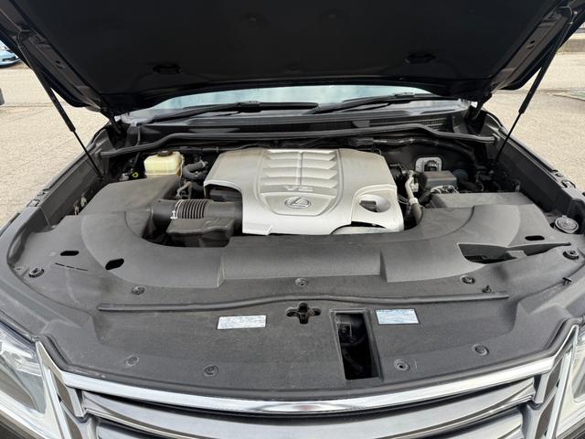 ＬＸ ＬＸ５７０　モデリスタエアロ　マークレビンソン　リアエンター　ＨＵＤ　全方位モニター　２１インチアルミ　クールボックス　サンルーフ　レーダクルーズ　シートヒーター・ベンチレーション　クリアランスソナー　本革黒（17枚目）