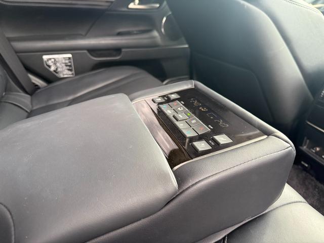 ＬＸ ＬＸ５７０　モデリスタエアロ　マークレビンソン　リアエンター　ＨＵＤ　全方位モニター　２１インチアルミ　クールボックス　サンルーフ　レーダクルーズ　シートヒーター・ベンチレーション　クリアランスソナー　本革黒（26枚目）