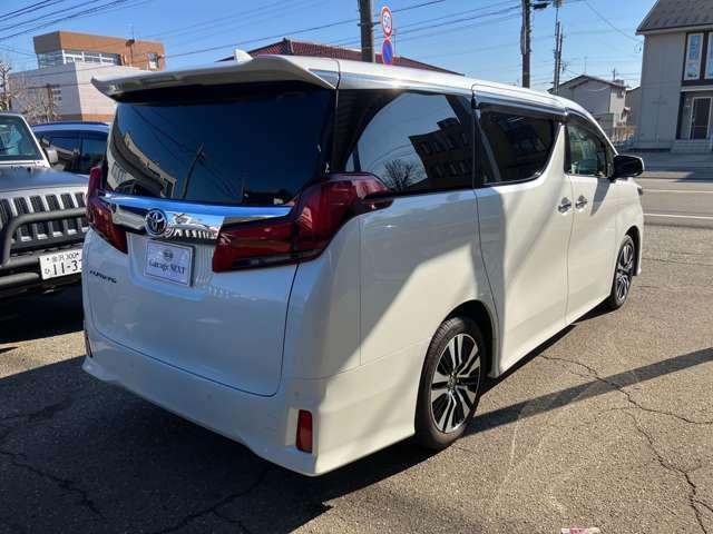 アルファード ２．５Ｓ　Ｃパッケージ　純正メモリーナビ　フルセグＴＶ　Ｂｌｕｅｔｏｏｔｈオーディオ　サンルーフ　後席モニター　デジタルインナーミラー　両側パワースライドドア　スマートキー　プッシュスタート（5枚目）