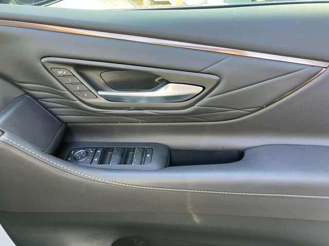 アルファード Ｚ　モデリスタ　純正ディスプレイオーディオ　全方位カメラ　Ｂｌｕｅｔｏｏｔｈオーディオ　後席モニター　サンルーフ　両側パワースライドドア　スマートキー　プッシュスタート　衝突被害軽減システム（18枚目）