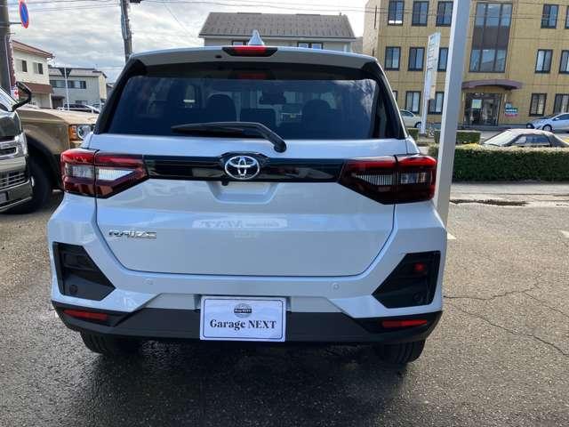 ライズ Z 4WD 登録済未使用車 純正9インチディスプレイ Bluetooth対応 バックカメラ 純正17インチアルミ スマートキー プッシュスタート 衝突被害軽減システム(5枚目)