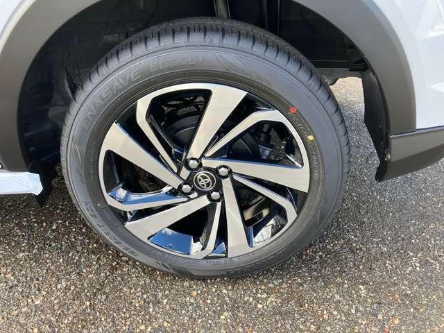 ライズ Z 4WD 登録済未使用車 純正9インチディスプレイ Bluetooth対応 バックカメラ 純正17インチアルミ スマートキー プッシュスタート 衝突被害軽減システム(12枚目)