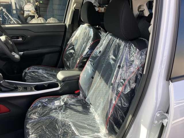 ライズ Z 4WD 登録済未使用車 純正9インチディスプレイ Bluetooth対応 バックカメラ 純正17インチアルミ スマートキー プッシュスタート 衝突被害軽減システム(19枚目)