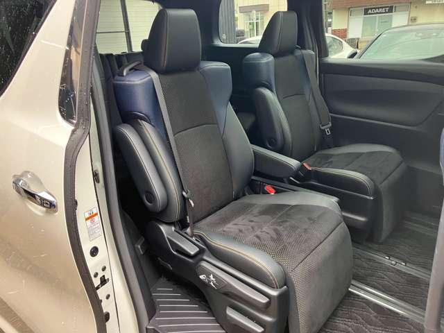 ヴェルファイア 2.5Z Aエディション ゴールデンアイズ 土足禁止車両 サンルーフ メモリーナビ フルセグTV バックカメラ Bluetoothオーディオ 後席モニター ETC 両側パワースライドドア スマートキープッシュスタート(17枚目)