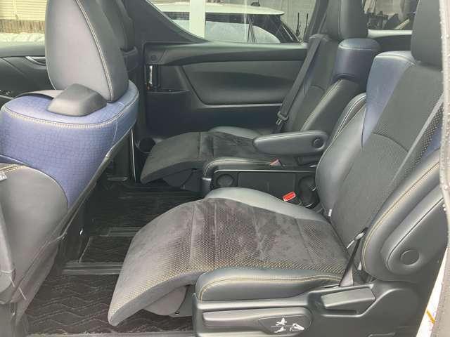 ヴェルファイア 2.5Z Aエディション ゴールデンアイズ 土足禁止車両 サンルーフ メモリーナビ フルセグTV バックカメラ Bluetoothオーディオ 後席モニター ETC 両側パワースライドドア スマートキープッシュスタート(20枚目)