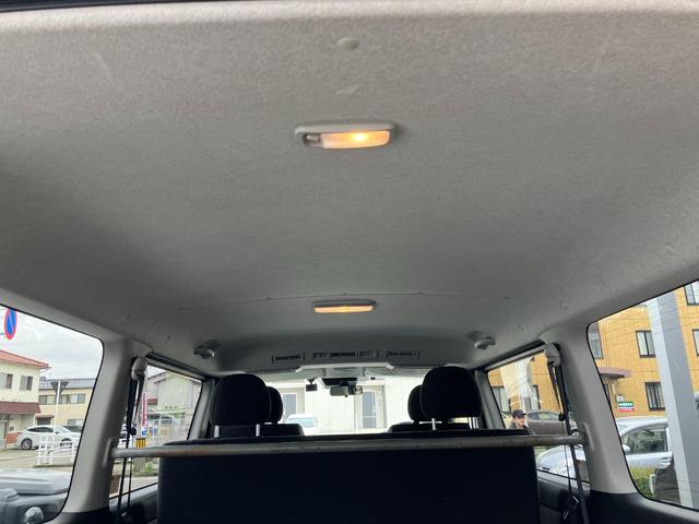 ハイエースバン ロングスーパーGL ディーゼルターボ 4WD メモリーナビ フルセグTV Bluetoothオーディオ ルーフキャリア 17インチアルミホイール ETC ドライブレコーダー 盗難防止システム 衝突被害軽減システム(8枚目)