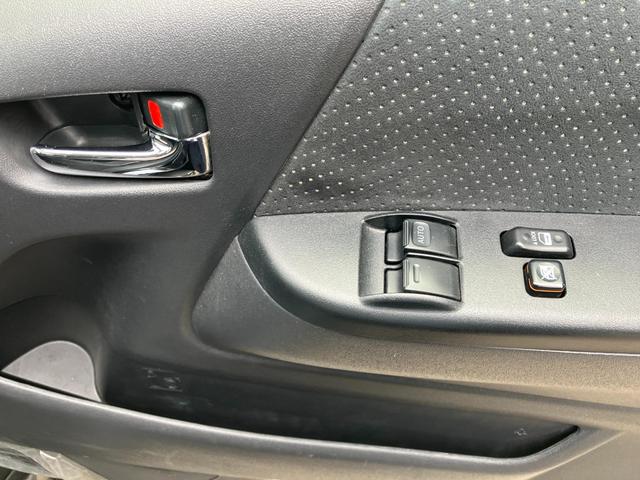 ハイエースバン ロングスーパーGL ディーゼルターボ 4WD メモリーナビ フルセグTV Bluetoothオーディオ ルーフキャリア 17インチアルミホイール ETC ドライブレコーダー 盗難防止システム 衝突被害軽減システム(23枚目)