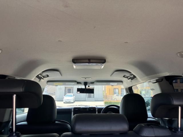 FJクルーザー カラーパッケージ 4WD リフトアップ メモリーナビ フルセグTV バックカメラ Bluetoothオーディオ DVD ETC 後席モニター キーレスエントリー 頸部衝撃緩和ヘッドレスト 盗難防止システム(8枚目)