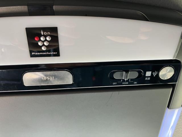 FJクルーザー カラーパッケージ 4WD リフトアップ メモリーナビ フルセグTV バックカメラ Bluetoothオーディオ DVD ETC 後席モニター キーレスエントリー 頸部衝撃緩和ヘッドレスト 盗難防止システム(23枚目)