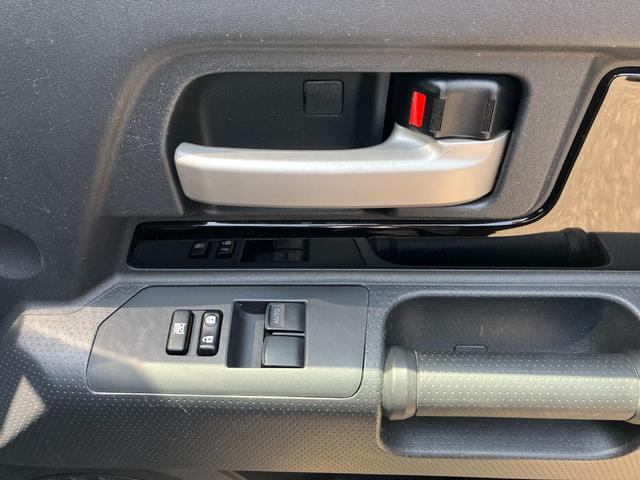 FJクルーザー カラーパッケージ 4WD リフトアップ メモリーナビ フルセグTV バックカメラ Bluetoothオーディオ DVD ETC 後席モニター キーレスエントリー 頸部衝撃緩和ヘッドレスト 盗難防止システム(25枚目)
