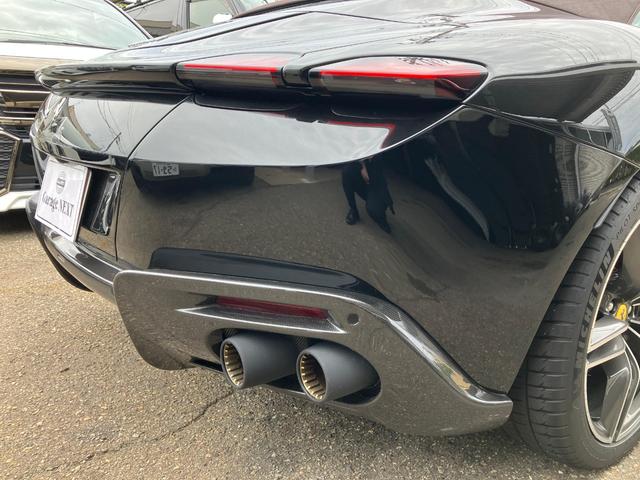 ローマスパイダー F1 DCT カーボンファイバーリアディフューザー レザー仕上 ツートンインテリア クラシックカラー 20インチダイヤモンド仕上 スポーツホイール LED カーボンステアリング(17枚目)