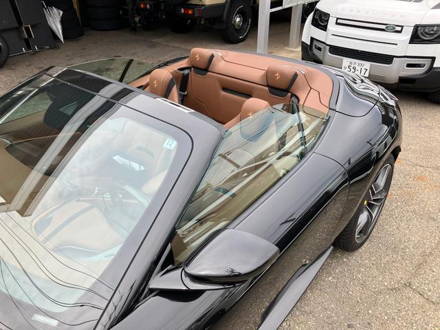 ローマスパイダー F1 DCT カーボンファイバーリアディフューザー レザー仕上 ツートンインテリア クラシックカラー 20インチダイヤモンド仕上 スポーツホイール LED カーボンステアリング(47枚目)