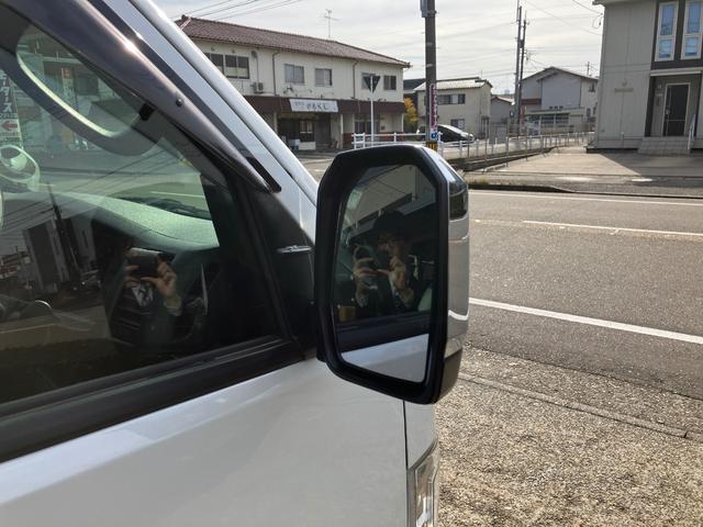 ハイエースバン スーパーGL ダークプライムII ロングボディ ディーゼルターボ 4WD スポイラー ベッドキット ETC 盗難防止システム 衝突安全ボディ 衝突被害軽減システム オートマチックハイビーム メモリーナビ フルセグTV バッグカメラ(12枚目)