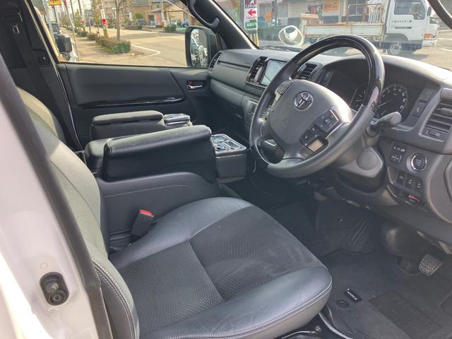 ハイエースバン スーパーGL ダークプライムII ロングボディ ディーゼルターボ 4WD スポイラー ベッドキット ETC 盗難防止システム 衝突安全ボディ 衝突被害軽減システム オートマチックハイビーム メモリーナビ フルセグTV バッグカメラ(15枚目)