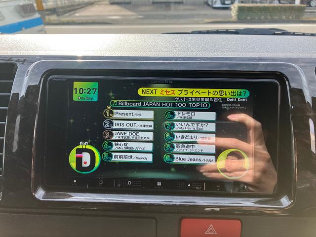 ハイエースバン スーパーGL ダークプライムII ロングボディ ディーゼルターボ 4WD スポイラー ベッドキット ETC 盗難防止システム 衝突安全ボディ 衝突被害軽減システム オートマチックハイビーム メモリーナビ フルセグTV バッグカメラ(24枚目)