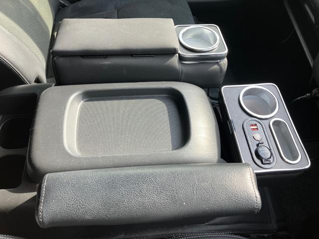 ハイエースバン スーパーGL ダークプライムII ロングボディ ディーゼルターボ 4WD スポイラー ベッドキット ETC 盗難防止システム 衝突安全ボディ 衝突被害軽減システム オートマチックハイビーム メモリーナビ フルセグTV バッグカメラ(29枚目)