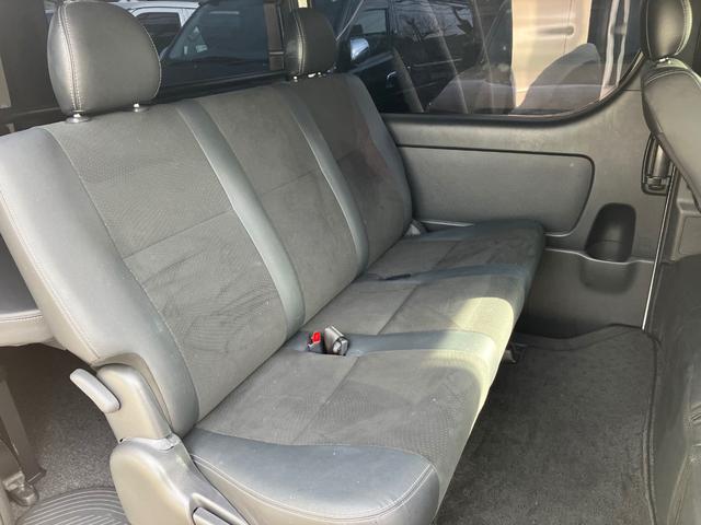 ハイエースバン スーパーGL ダークプライムII ロングボディ ディーゼルターボ 4WD スポイラー ベッドキット ETC 盗難防止システム 衝突安全ボディ 衝突被害軽減システム オートマチックハイビーム メモリーナビ フルセグTV バッグカメラ(38枚目)