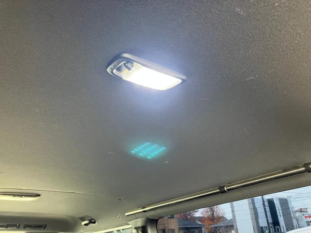 ハイエースバン スーパーGL ダークプライムII ロングボディ ディーゼルターボ 4WD スポイラー ベッドキット ETC 盗難防止システム 衝突安全ボディ 衝突被害軽減システム オートマチックハイビーム メモリーナビ フルセグTV バッグカメラ(45枚目)