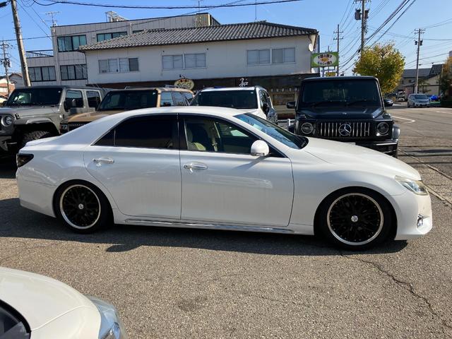 マークX プレミアム スマートキー プッシュスタート シートヒーター パワーシート HIDヘッドライト オートエアコン 電動格納ミラー 盗難防止システム オートクルーズコントロール(4枚目)