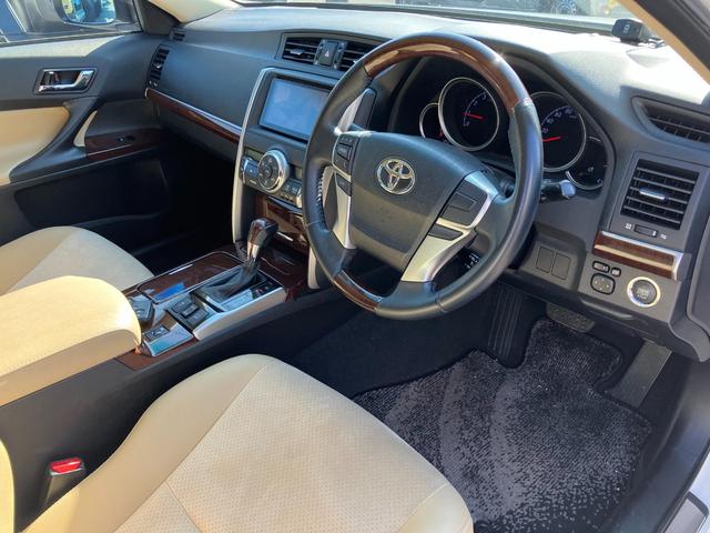 マークX プレミアム スマートキー プッシュスタート シートヒーター パワーシート HIDヘッドライト オートエアコン 電動格納ミラー 盗難防止システム オートクルーズコントロール(9枚目)