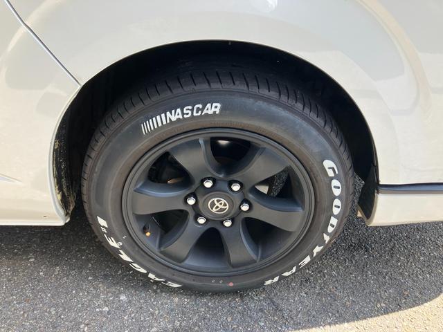 ハイエースワゴン GL ロング ミドルルーフ 4WD バットフェイス ローダウン ベットキット 盗難防止システム ETC フルセグTV 後席モニター バックカメラ メモリーナビ レーンアシスト スマートキー プッシュスタート(10枚目)