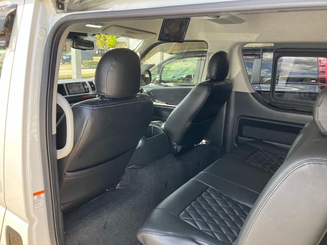 ハイエースワゴン GL ロング ミドルルーフ 4WD バットフェイス ローダウン ベットキット 盗難防止システム ETC フルセグTV 後席モニター バックカメラ メモリーナビ レーンアシスト スマートキー プッシュスタート(22枚目)