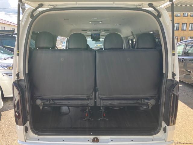ハイエースワゴン GL ロング ミドルルーフ 4WD バットフェイス ローダウン ベットキット 盗難防止システム ETC フルセグTV 後席モニター バックカメラ メモリーナビ レーンアシスト スマートキー プッシュスタート(25枚目)