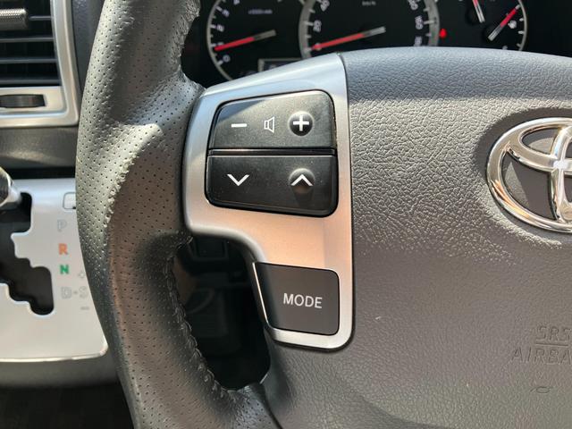 ハイエースワゴン GL ロング ミドルルーフ 4WD バットフェイス ローダウン ベットキット 盗難防止システム ETC フルセグTV 後席モニター バックカメラ メモリーナビ レーンアシスト スマートキー プッシュスタート(31枚目)