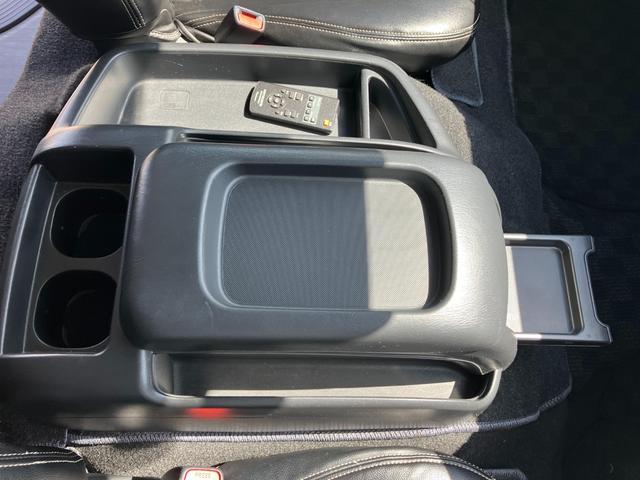 ハイエースワゴン GL ロング ミドルルーフ 4WD バットフェイス ローダウン ベットキット 盗難防止システム ETC フルセグTV 後席モニター バックカメラ メモリーナビ レーンアシスト スマートキー プッシュスタート(44枚目)