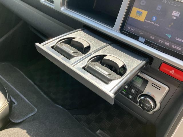 ハイエースワゴン GL ロング ミドルルーフ 4WD バットフェイス ローダウン ベットキット 盗難防止システム ETC フルセグTV 後席モニター バックカメラ メモリーナビ レーンアシスト スマートキー プッシュスタート(45枚目)