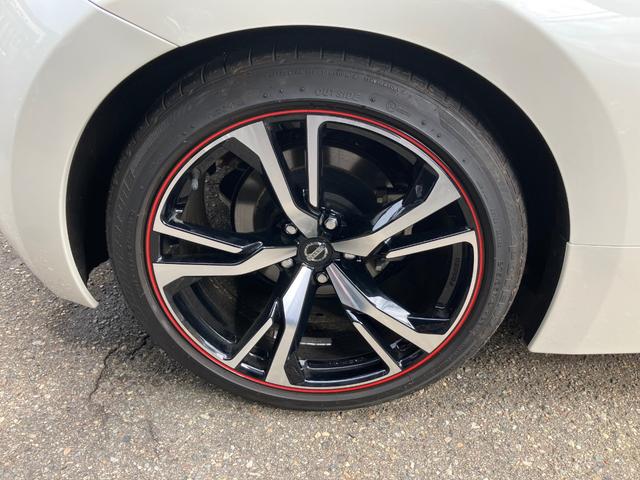 フェアレディZ 50thアニバーサリー 特別使用車 ETC 純正メモリーナビ ワンセグTV バックカメラ 盗難防止システム スマートキー プッシュスタート HIDヘッドライト シートヒーター パワーシート(9枚目)