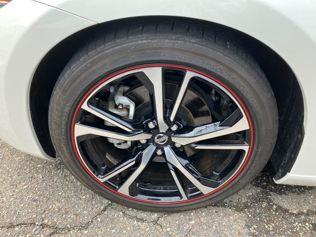 フェアレディZ 50thアニバーサリー 特別使用車 ETC 純正メモリーナビ ワンセグTV バックカメラ 盗難防止システム スマートキー プッシュスタート HIDヘッドライト シートヒーター パワーシート(10枚目)