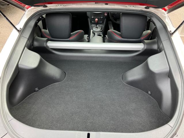 フェアレディZ 50thアニバーサリー 特別使用車 ETC 純正メモリーナビ ワンセグTV バックカメラ 盗難防止システム スマートキー プッシュスタート HIDヘッドライト シートヒーター パワーシート(42枚目)