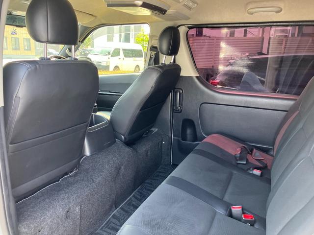 ハイエースバン スーパーGL ダークプライム ロングボディ ディーゼルターボ 4WD メモリーナビ フルセグTV バックカメラ Bluetoothオーディオ ETC フルフラット スマートキー プッシュスタート(19枚目)