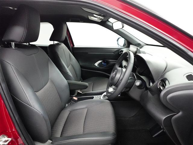 ヤリスクロス ハイブリッドＺ　インテリジェントキー　アルミホイル　ＬＥＤライト　１オ－ナ－　リアカメラ　クルーズコントロール　横滑り防止システム　電動シ－ト　パワステ　オートエアコン　キーフリー　イモビライザ　ＥＴＣ付き　ＡＢＳ（28枚目）