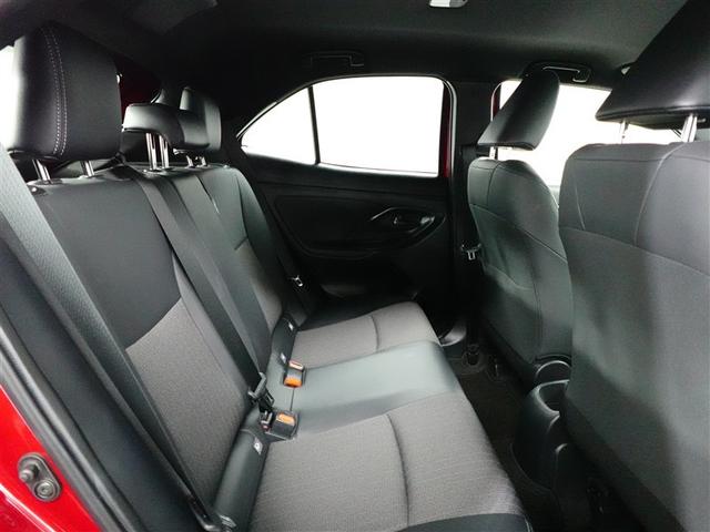 ヤリスクロス ハイブリッドＺ　インテリジェントキー　アルミホイル　ＬＥＤライト　１オ－ナ－　リアカメラ　クルーズコントロール　横滑り防止システム　電動シ－ト　パワステ　オートエアコン　キーフリー　イモビライザ　ＥＴＣ付き　ＡＢＳ（32枚目）