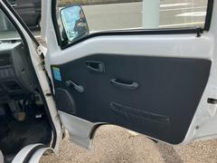 サンバートラック ＴＣ　４ＷＤ　荷台ゴムマット 1150037A30250307W002 3