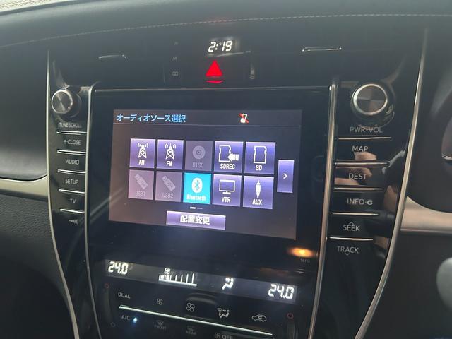 ハリアー エレガンス　ワンオーナー　禁煙車　ＲＡＹＳ２０インチホイール　スノーアルミセット有　純正ナビ・フルセグテレビ・ＣＤ・ＤＶＤ・Ｂｌｕｅｔｏｏｔｈ　ＥＴＣ　バックカメラ　ステアリングＳＷ　パワーシート　オートライト（9枚目）