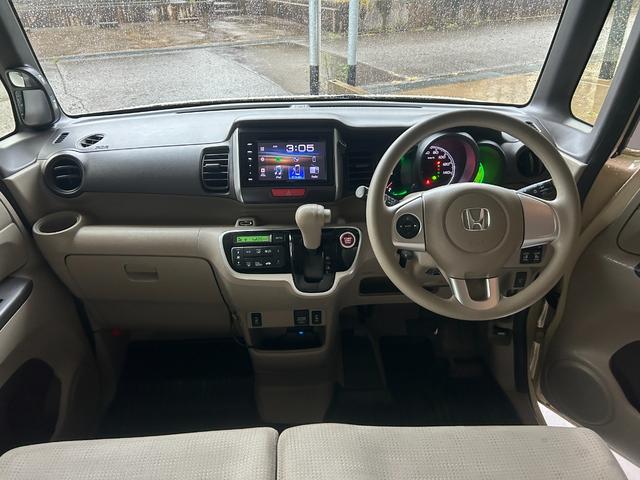Ｎ－ＢＯＸ Ｇ・Ｌパッケージ　禁煙車　４ＷＤ　ケンウッド製ディスプレイオーディオ・ＣＤ・ＤＶＤ・Ｂｌｕｅｔｏｏｔｈ　ＥＴＣ　バックカメラ　両側電動スライドドア　オートライト　スマートキー　シートヒータ　オートエアコン　ベンチシート（5枚目）